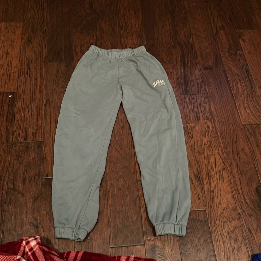 Cute sweat pants!